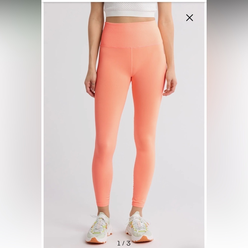 Free People Movement Good Karma Leggings – Melon – Size M/L – NWT